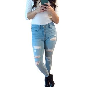 American Eagle Light Wash Hi Rise Jeans